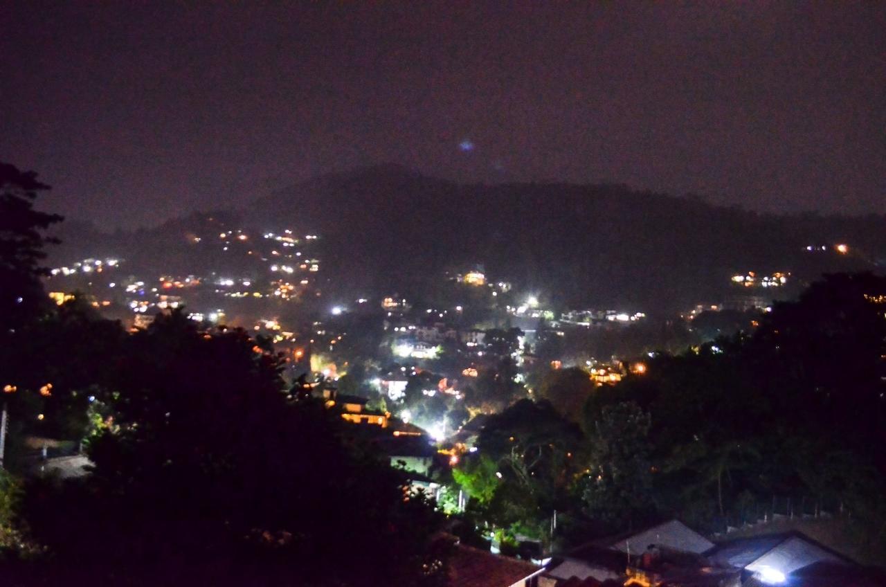 Villa Nine แคนดี้ ภายนอก รูปภาพ
